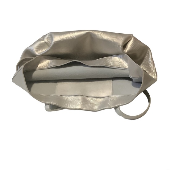 BATH AND BODY WORKS SILVER METALLIC TOTE BAG/ Embossed, Oversized,Double Handle - Picture 6 of 11